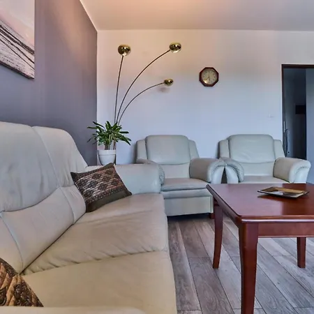 Rodzinne Duze Mieszkanie 50m2 Z Balkonem I Bezplatnym Prywatnym Parkingiem Apartment Danzig