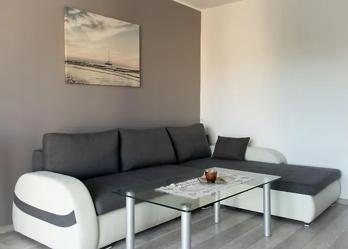 Rodzinne Mieszkanie 2-pokojowe 50m2 Z Bezplatnym Prywatnym Parkingiem I Balkonem