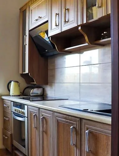 Rodzinne Mieszkanie 2-pokojowe 50m2 Z Bezplatnym Prywatnym Parkingiem I Balkonem Lägenhet