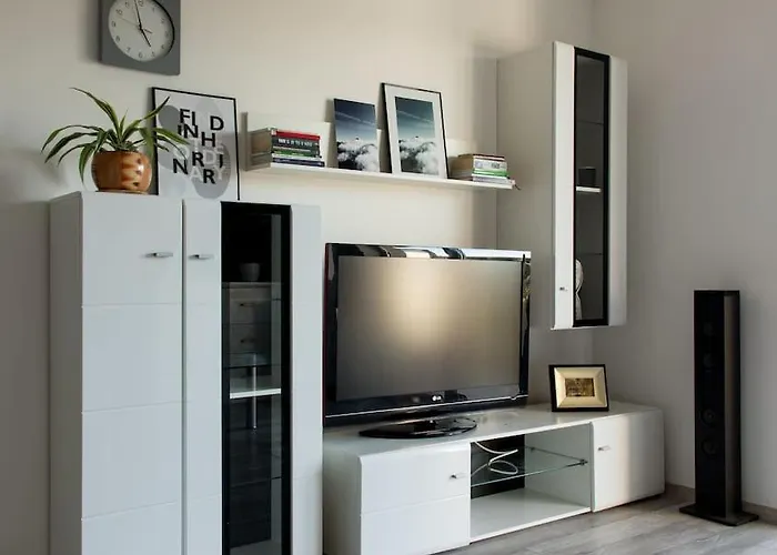 Rodzinne Mieszkanie 2-pokojowe 50m2 Z Bezplatnym Prywatnym Parkingiem I Balkonem