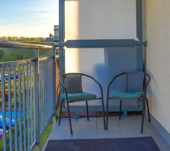 Apartman Rodzinne Mieszkanie 2-pokojowe 50m2 Z Bezplatnym Prywatnym Parkingiem I Balkonem