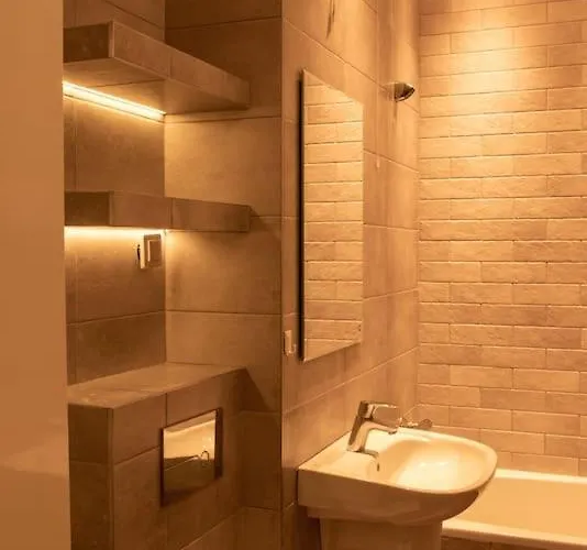 Rodzinne Mieszkanie 2-pokojowe 50m2 Z Bezplatnym Prywatnym Parkingiem I Balkonem *